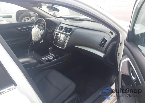 2018 Nissan Altima 2.5 S z USA, uszkodzony, nr VIN 1N4AL3AP7JC177580